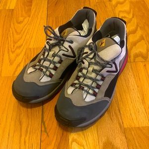 vasque xcr gore-tex low hiking shoes For Men Size 11.5